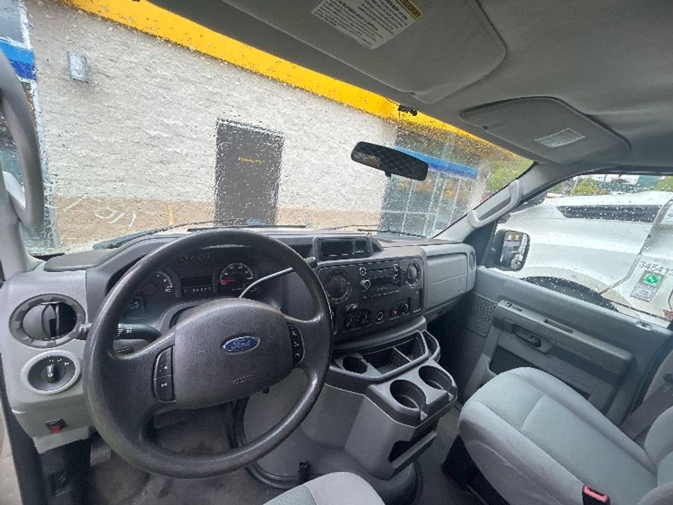 Cargo Van (Panel Van)-Light and Medium Duty Trucks-Ford-2009-E250-Portland-OR-153,718\n\t\tmiles-$ 7,500 - Image 13