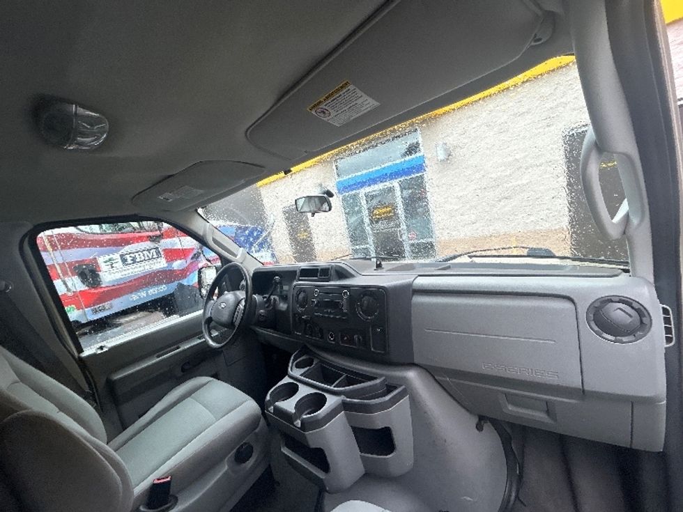 Cargo Van (Panel Van)-Light and Medium Duty Trucks-Ford-2009-E250-Portland-OR-153,718\n\t\tmiles-$ 7,500 - Image 18