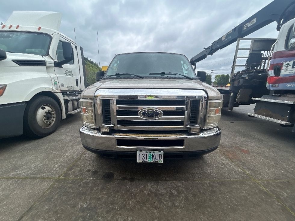 Cargo Van (Panel Van)-Light and Medium Duty Trucks-Ford-2009-E250-Portland-OR-153,718\n\t\tmiles-$ 7,500 - Image 2