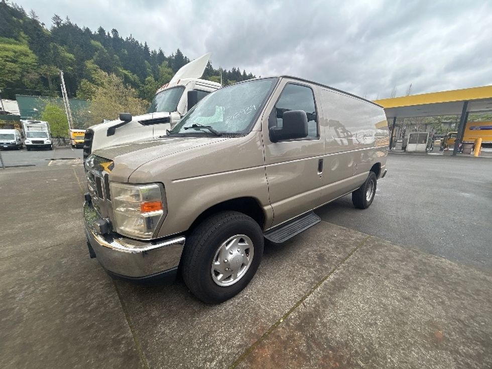 Cargo Van (Panel Van)-Light and Medium Duty Trucks-Ford-2009-E250-Portland-OR-153,718\n\t\tmiles-$ 7,500 - Image 3