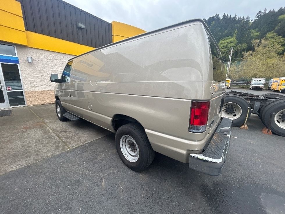 Cargo Van (Panel Van)-Light and Medium Duty Trucks-Ford-2009-E250-Portland-OR-153,718\n\t\tmiles-$ 7,500 - Image 5