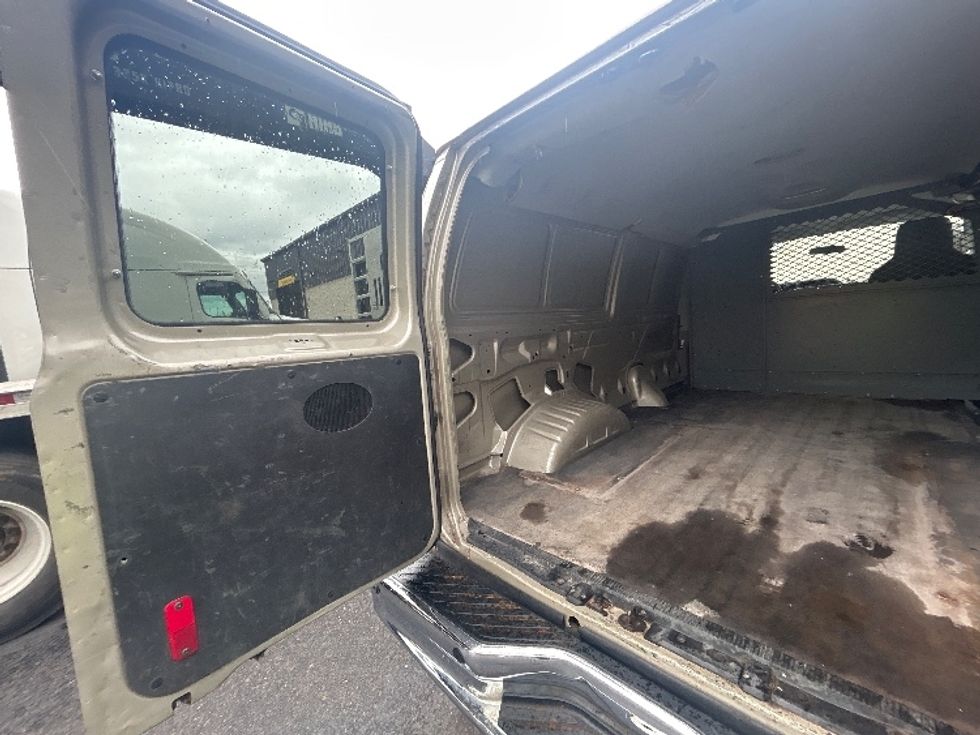Cargo Van (Panel Van)-Light and Medium Duty Trucks-Ford-2009-E250-Portland-OR-153,718\n\t\tmiles-$ 7,500 - Image 8