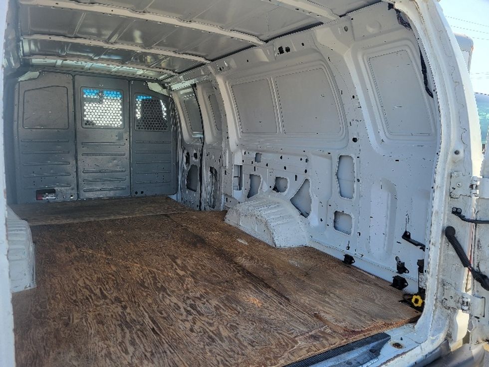 Cargo Van (Panel Van)-Light and Medium Duty Trucks-Ford-2010-E250-Concord-ON-386,792\n\t\tkm-$ 8,750 - Image 12