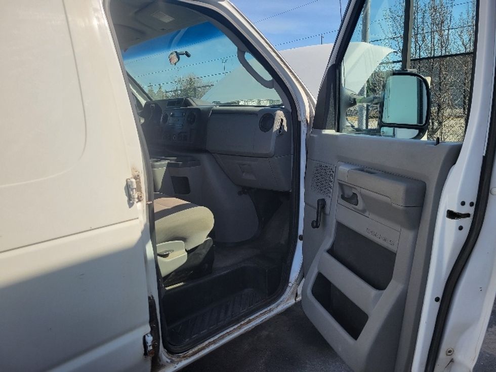 Cargo Van (Panel Van)-Light and Medium Duty Trucks-Ford-2010-E250-Concord-ON-386,792\n\t\tkm-$ 8,750 - Image 14
