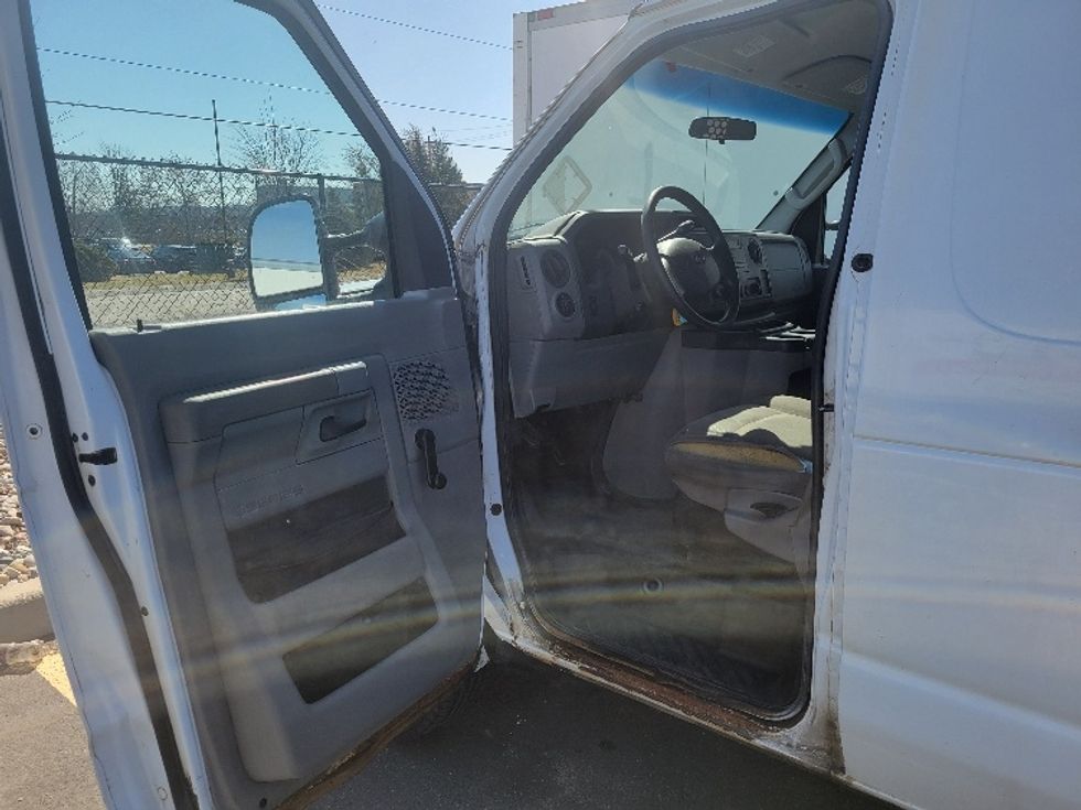 Cargo Van (Panel Van)-Light and Medium Duty Trucks-Ford-2010-E250-Concord-ON-386,792\n\t\tkm-$ 8,750 - Image 18