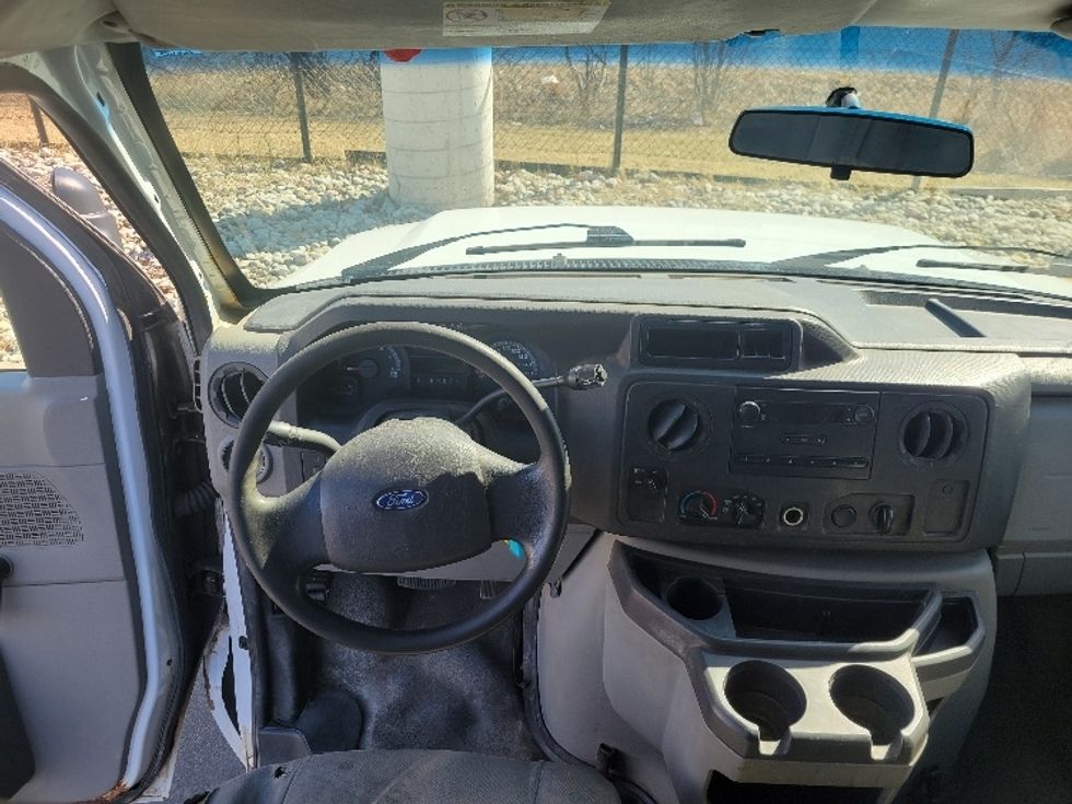 Cargo Van (Panel Van)-Light and Medium Duty Trucks-Ford-2010-E250-Concord-ON-386,792\n\t\tkm-$ 8,750 - Image 19