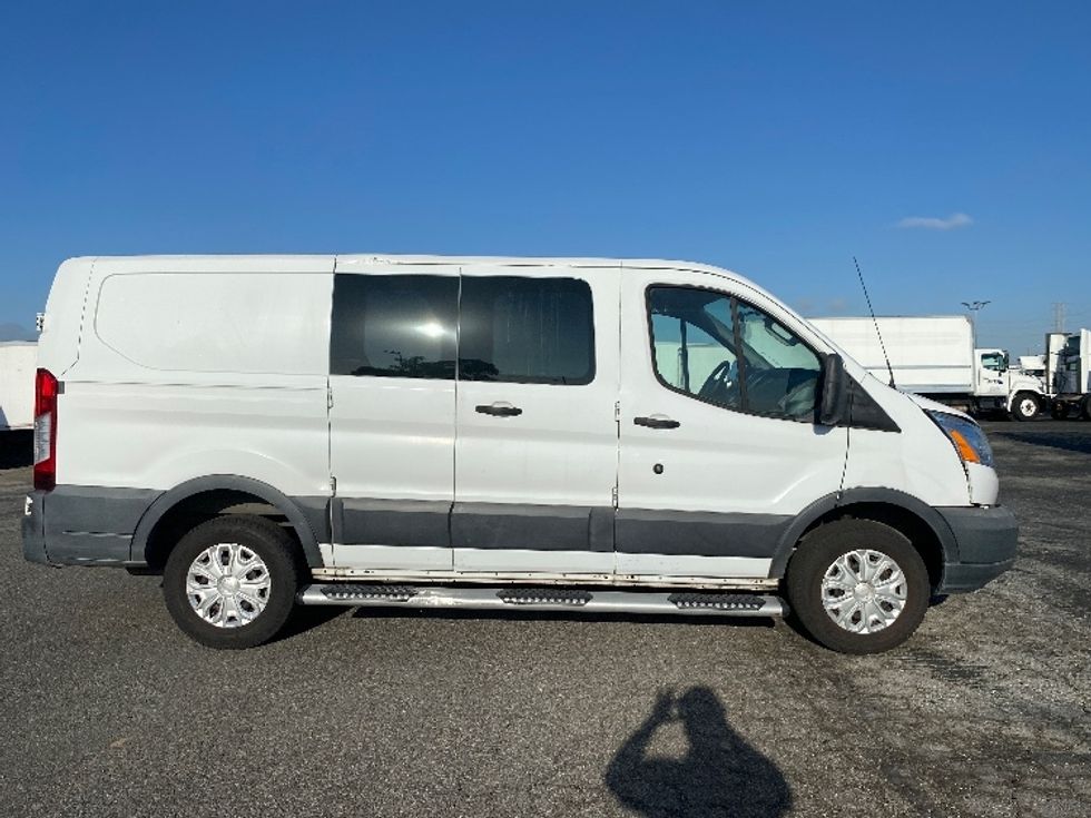 Cargo Van (Panel Van)-Light and Medium Duty Trucks-Ford-2015-F250-Sun Valley-CA-302,992\n\t\tmiles-$ 10,500 - Image 14