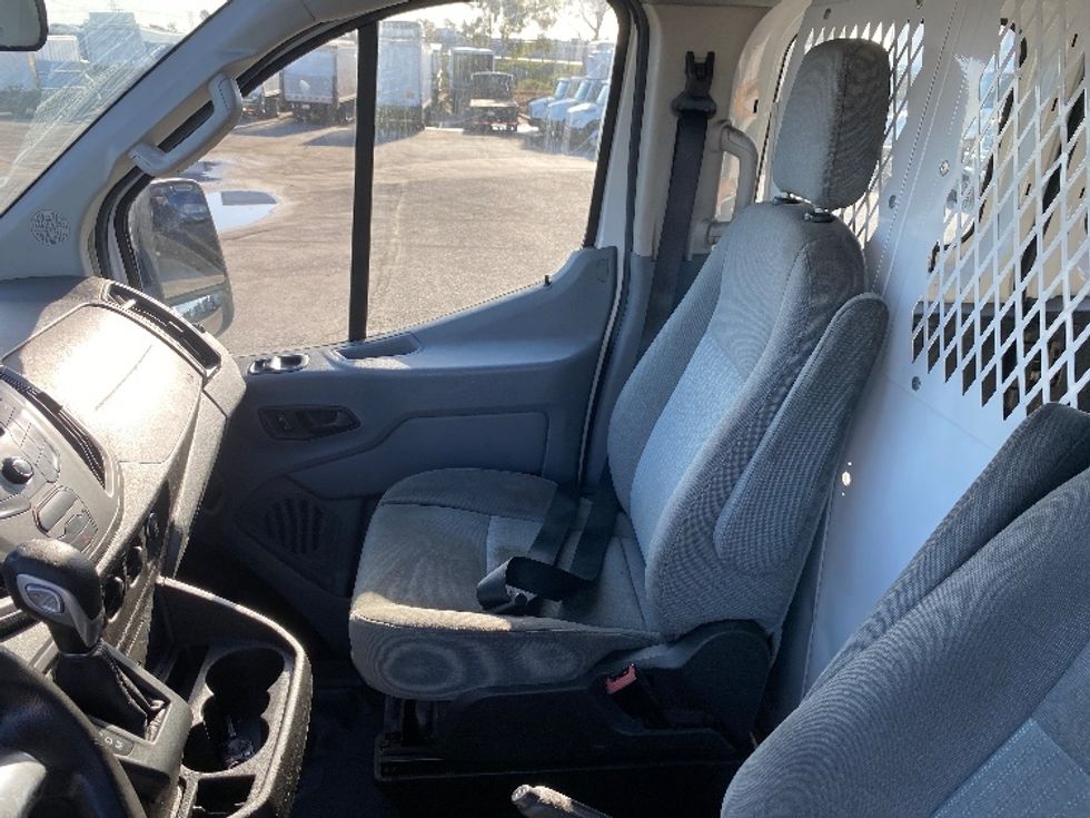 Cargo Van (Panel Van)-Light and Medium Duty Trucks-Ford-2015-F250-Sun Valley-CA-302,992\n\t\tmiles-$ 10,500 - Image 18