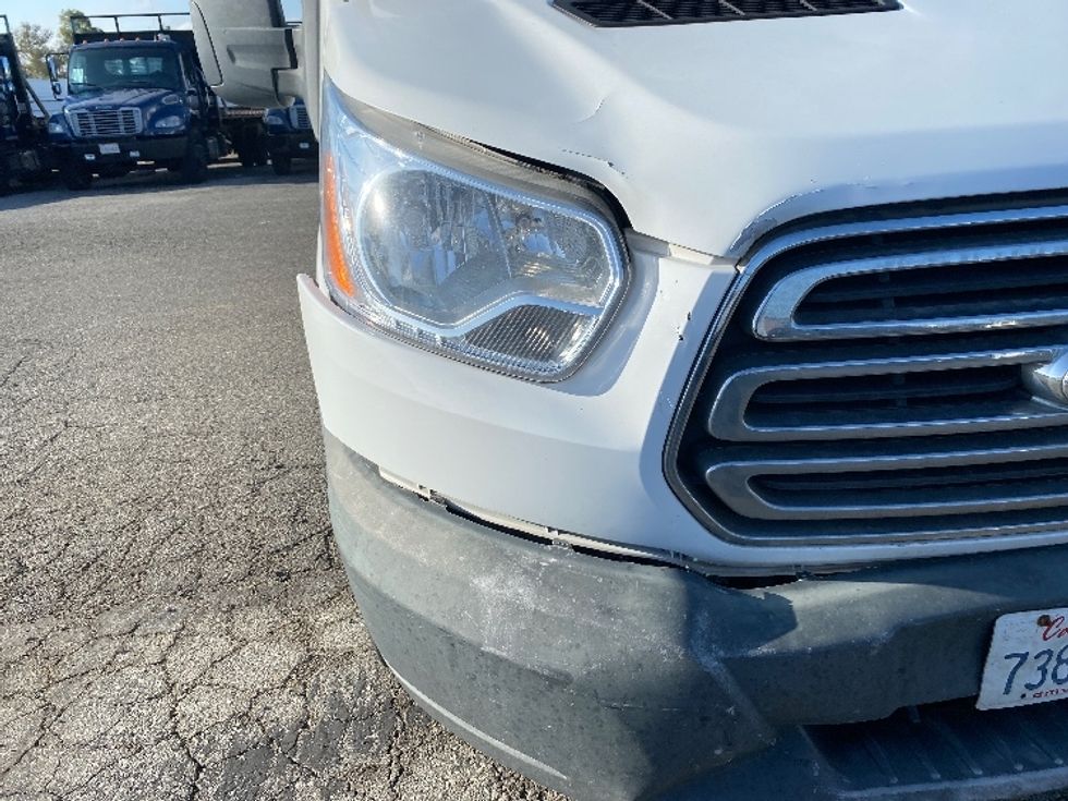 Cargo Van (Panel Van)-Light and Medium Duty Trucks-Ford-2015-F250-Sun Valley-CA-302,992\n\t\tmiles-$ 10,500 - Image 24