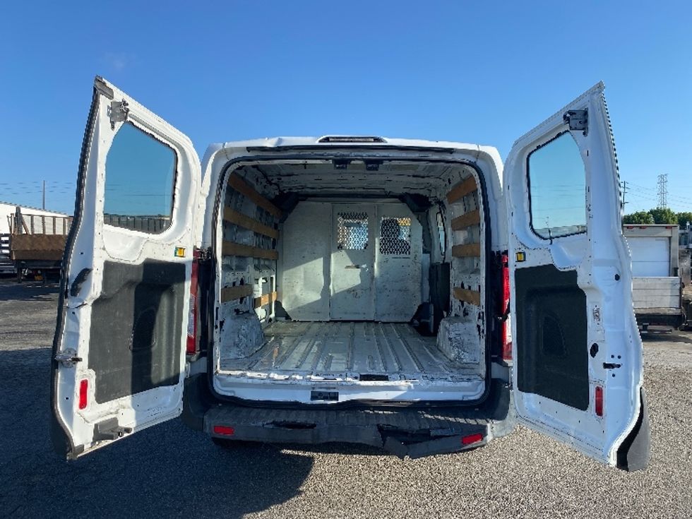 Cargo Van (Panel Van)-Light and Medium Duty Trucks-Ford-2015-F250-Sun Valley-CA-302,992\n\t\tmiles-$ 10,500 - Image 8