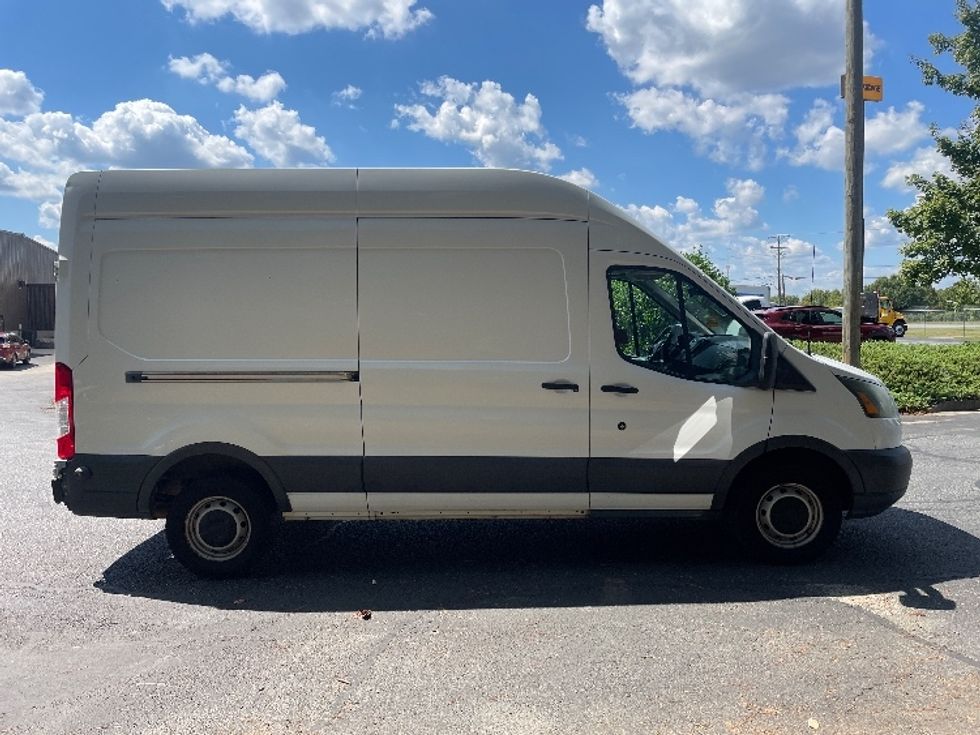 Cargo Van (Panel Van)-Light and Medium Duty Trucks-Ford-2015-Transit 350-Spartanburg-SC-332,630\n\t\tmiles-$ 8,000 - Image 12