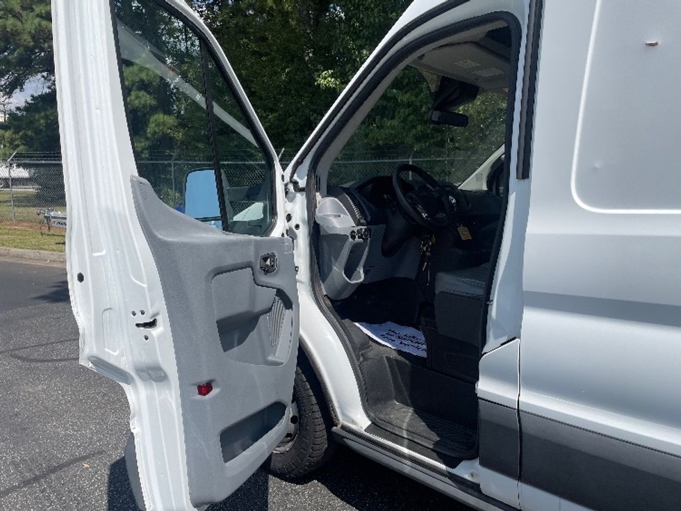 Cargo Van (Panel Van)-Light and Medium Duty Trucks-Ford-2015-Transit 350-Spartanburg-SC-332,630\n\t\tmiles-$ 8,000 - Image 13