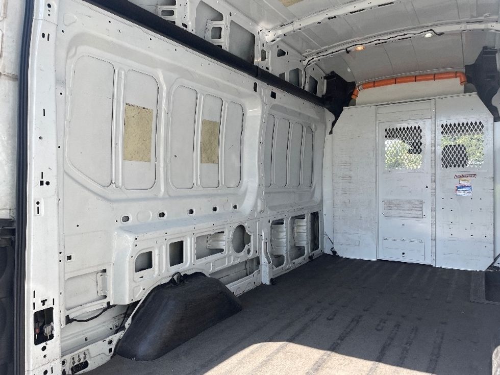 Cargo Van (Panel Van)-Light and Medium Duty Trucks-Ford-2015-Transit 350-Spartanburg-SC-332,630\n\t\tmiles-$ 8,000 - Image 9