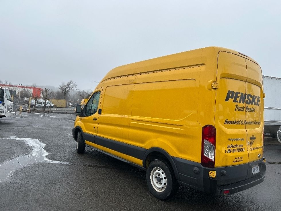 Cargo Van (Panel Van)-Light and Medium Duty Trucks-Ford-2016-Transit 250-Alexandria-VA-95,104\n\t\tmiles-$ 26,000 - Image 6