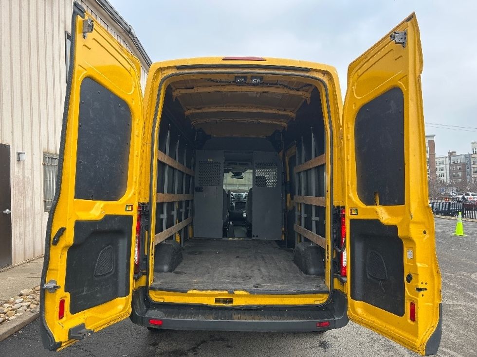Cargo Van (Panel Van)-Light and Medium Duty Trucks-Ford-2016-Transit 250-Alexandria-VA-95,104\n\t\tmiles-$ 26,000 - Image 8
