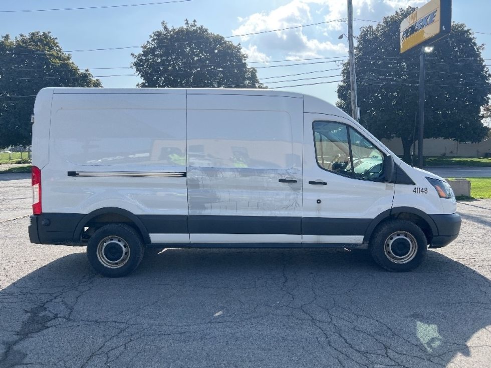 Cargo Van (Panel Van)-Light and Medium Duty Trucks-Ford-2016-Transit 250-Rochester-NY-37,437\n\t\tmiles-$ 23,250 - Image 15