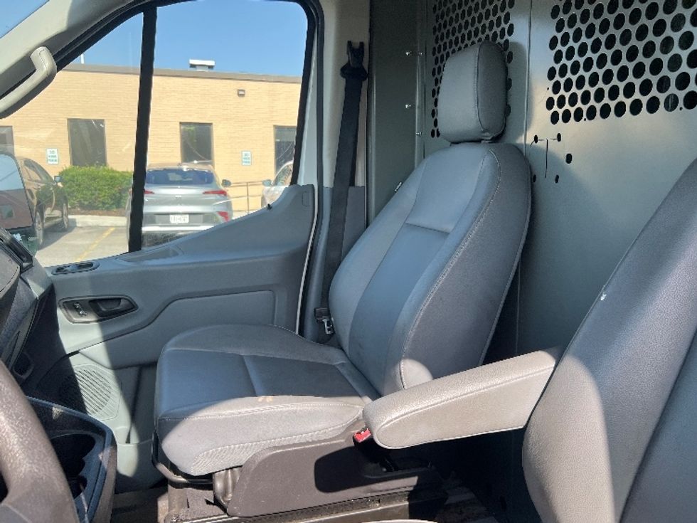 Cargo Van (Panel Van)-Light and Medium Duty Trucks-Ford-2016-Transit 250-Rochester-NY-37,437\n\t\tmiles-$ 23,250 - Image 19