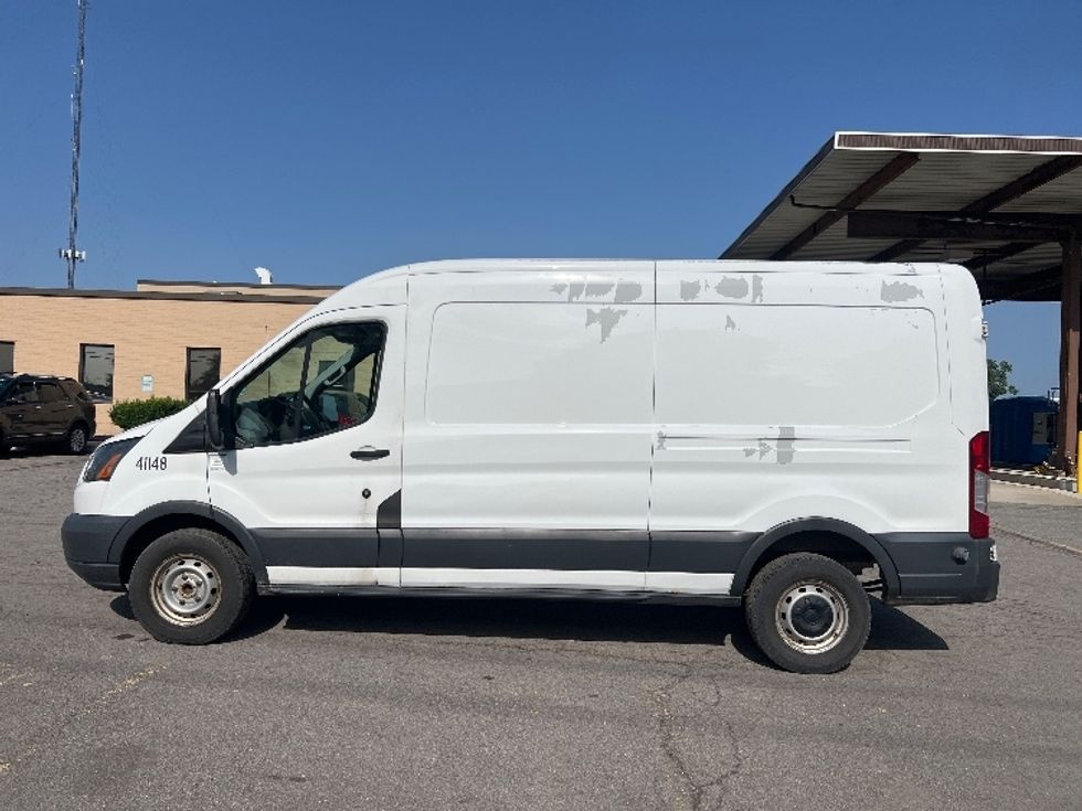 Cargo Van (Panel Van)-Light and Medium Duty Trucks-Ford-2016-Transit 250-Rochester-NY-37,437\n\t\tmiles-$ 23,250 - Image 4