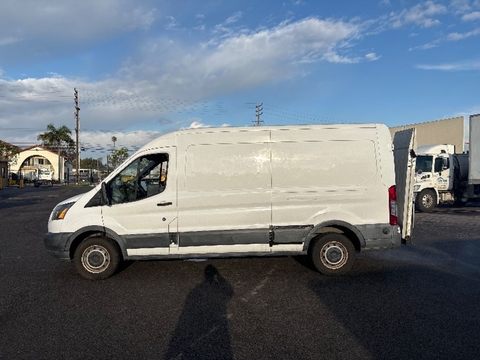 Cargo Van (Panel Van)-Light and Medium Duty Trucks-Ford-2016-Transit 250-Ventura-CA-153,921\n\t\tmiles-$ 13,000 - Image 4