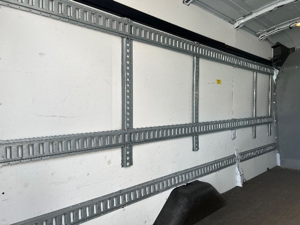 Cargo Van (Panel Van)-Light and Medium Duty Trucks-Ford-2016-Transit 350-Etobicoke-ON-102,220\n\t\tkm-$ 32,500 - Image 10