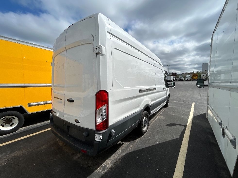 Cargo Van (Panel Van)-Light and Medium Duty Trucks-Ford-2016-Transit 350-Etobicoke-ON-102,220\n\t\tkm-$ 32,500 - Image 12