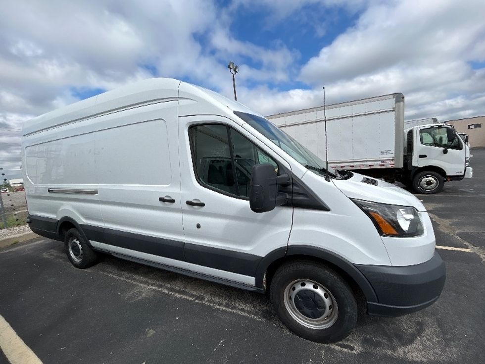 Cargo Van (Panel Van)-Light and Medium Duty Trucks-Ford-2016-Transit 350-Etobicoke-ON-102,220\n\t\tkm-$ 32,500 - Image 14
