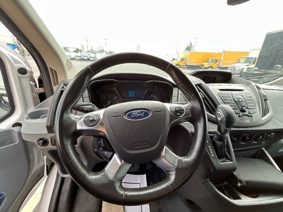 Cargo Van (Panel Van)-Light and Medium Duty Trucks-Ford-2016-Transit 350-Etobicoke-ON-102,220\n\t\tkm-$ 32,500 - Image 17