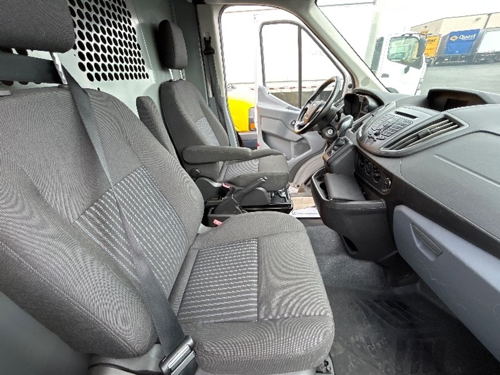 Cargo Van (Panel Van)-Light and Medium Duty Trucks-Ford-2016-Transit 350-Etobicoke-ON-102,220\n\t\tkm-$ 32,500 - Image 21