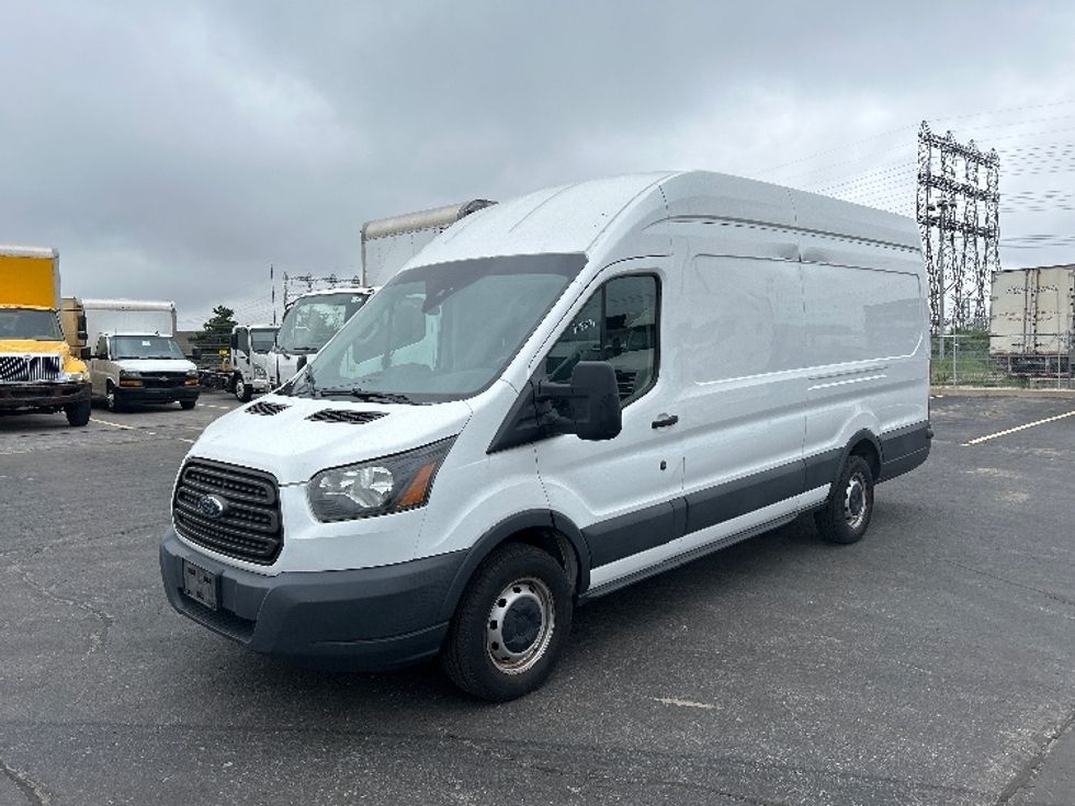Cargo Van (Panel Van)-Light and Medium Duty Trucks-Ford-2016-Transit 350-Etobicoke-ON-102,220\n\t\tkm-$ 32,500 - Image 3