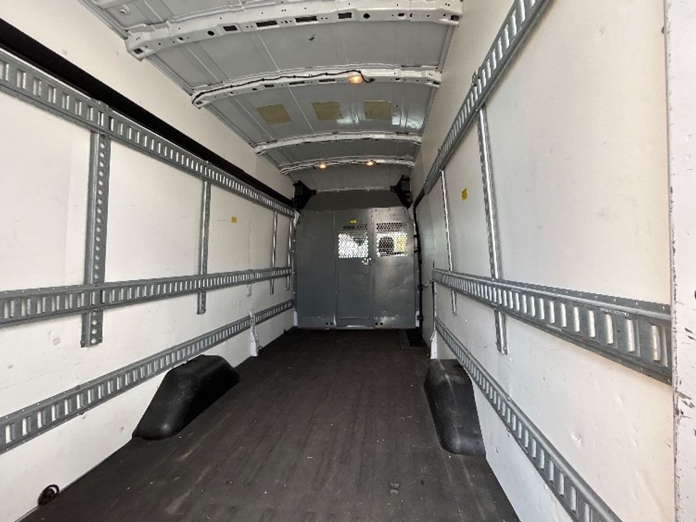 Cargo Van (Panel Van)-Light and Medium Duty Trucks-Ford-2016-Transit 350-Etobicoke-ON-102,220\n\t\tkm-$ 32,500 - Image 8