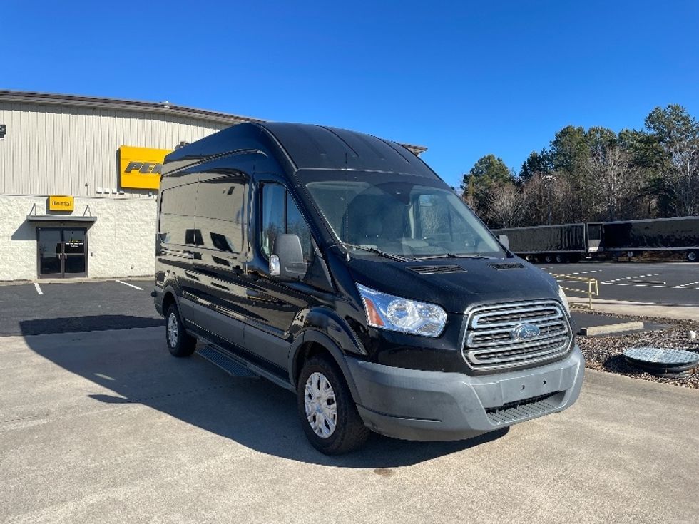 Cargo Van (Panel Van)-Light and Medium Duty Trucks-Ford-2017-Transit 250-Concord-NC-196,571\n\t\tmiles-$ 20,000 - Image 1