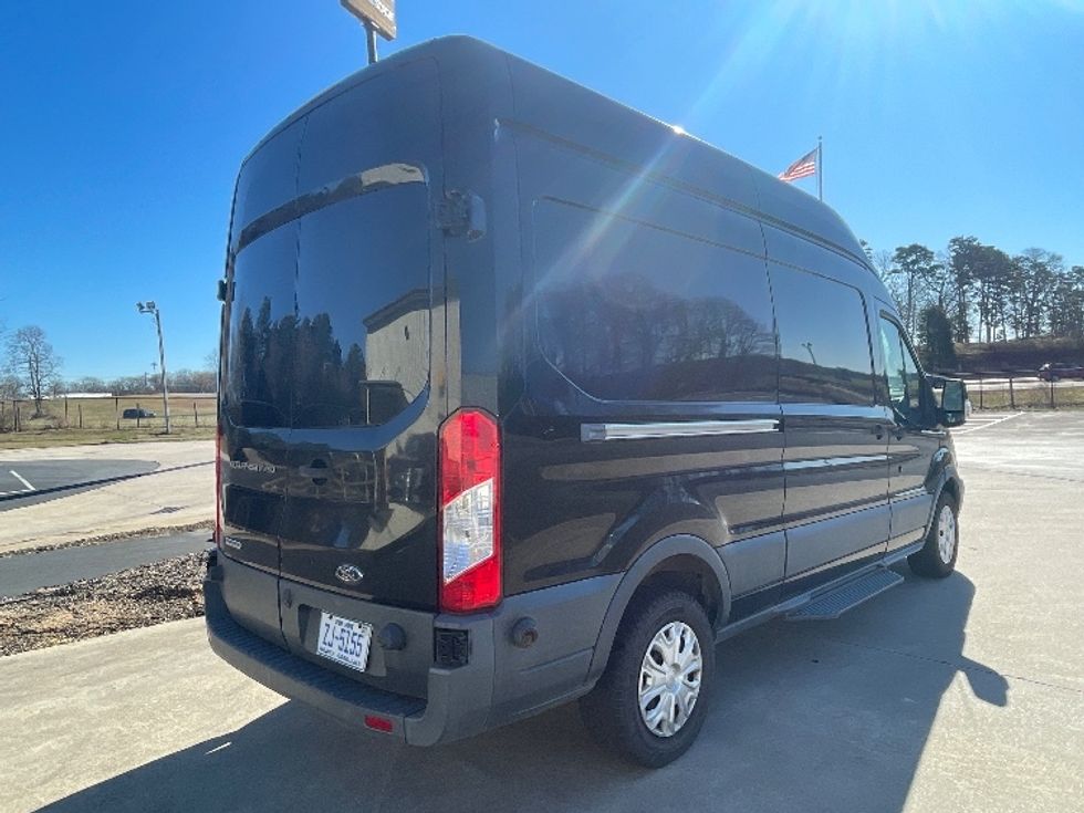 Cargo Van (Panel Van)-Light and Medium Duty Trucks-Ford-2017-Transit 250-Concord-NC-196,571\n\t\tmiles-$ 20,000 - Image 13