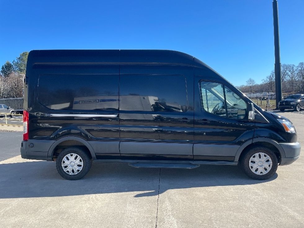 Cargo Van (Panel Van)-Light and Medium Duty Trucks-Ford-2017-Transit 250-Concord-NC-196,571\n\t\tmiles-$ 20,000 - Image 15
