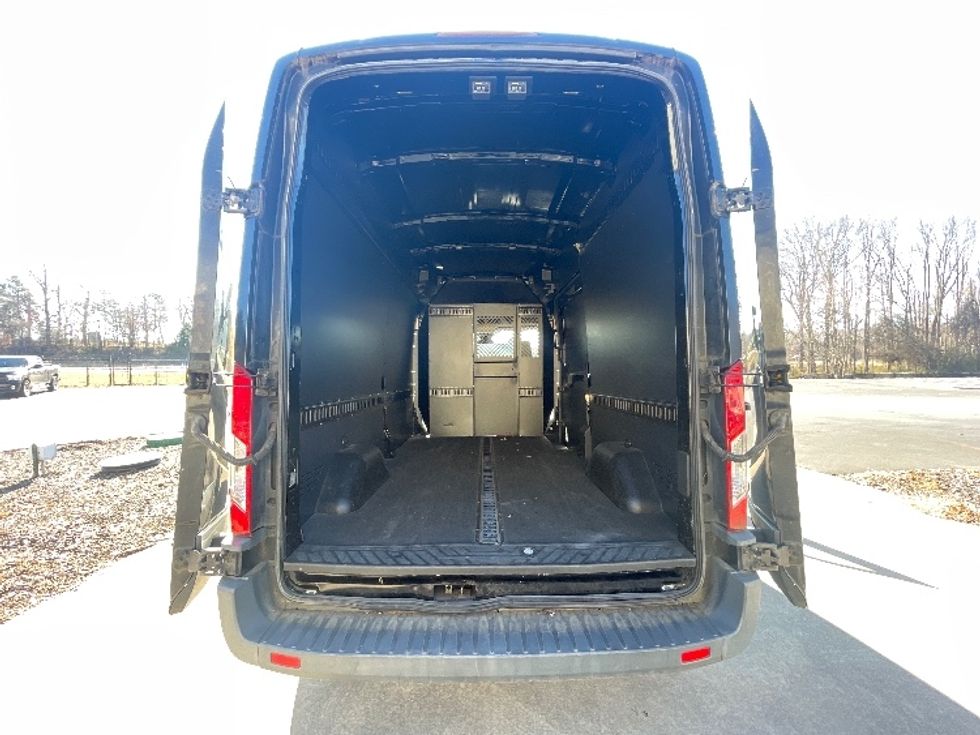 Cargo Van (Panel Van)-Light and Medium Duty Trucks-Ford-2017-Transit 250-Concord-NC-196,571\n\t\tmiles-$ 20,000 - Image 9