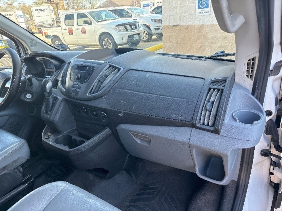 Cargo Van (Panel Van)-Light and Medium Duty Trucks-Ford-2017-Transit 250-Hammond-LA-140,696\n\t\tmiles-$ 30,000 - Image 17
