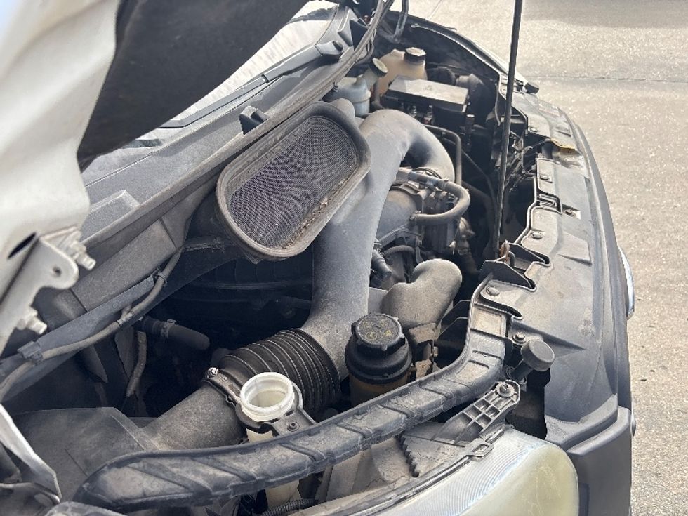 Cargo Van (Panel Van)-Light and Medium Duty Trucks-Ford-2017-Transit 250-Hammond-LA-140,696\n\t\tmiles-$ 30,000 - Image 19