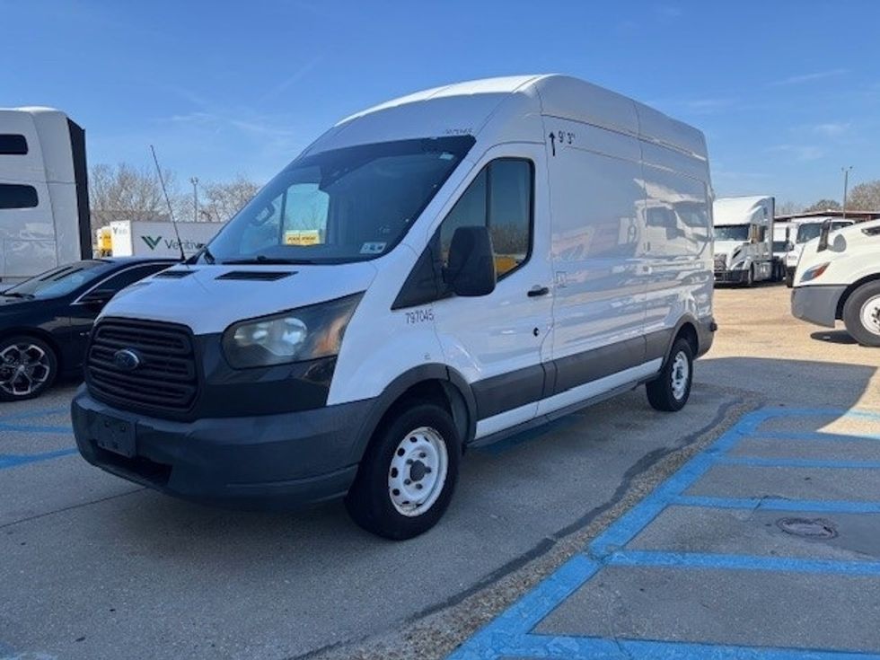 Cargo Van (Panel Van)-Light and Medium Duty Trucks-Ford-2017-Transit 250-Hammond-LA-140,696\n\t\tmiles-$ 30,000 - Image 3