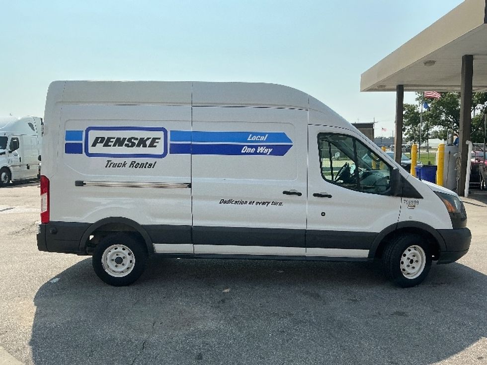 Cargo Van (Panel Van)-Light and Medium Duty Trucks-Ford-2017-Transit 250-Omaha-NE-96,518\n\t\tmiles-$ 31,000 - Image 15