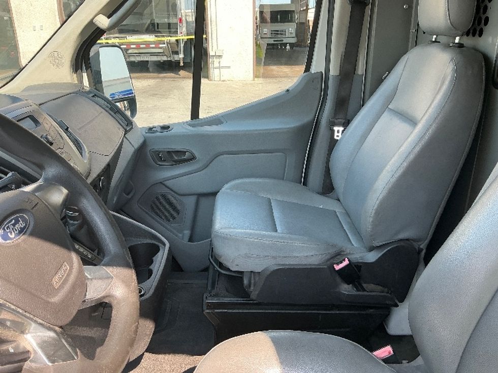 Cargo Van (Panel Van)-Light and Medium Duty Trucks-Ford-2017-Transit 250-Omaha-NE-96,518\n\t\tmiles-$ 31,000 - Image 19