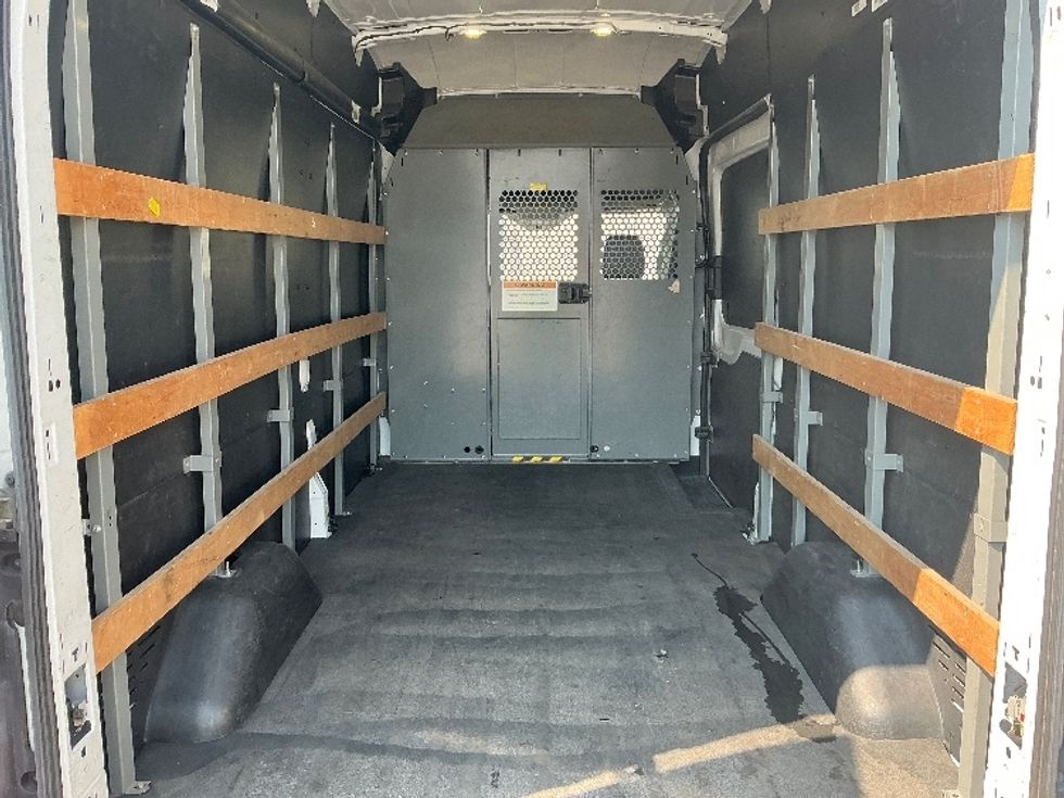 Cargo Van (Panel Van)-Light and Medium Duty Trucks-Ford-2017-Transit 250-Omaha-NE-96,518\n\t\tmiles-$ 31,000 - Image 8