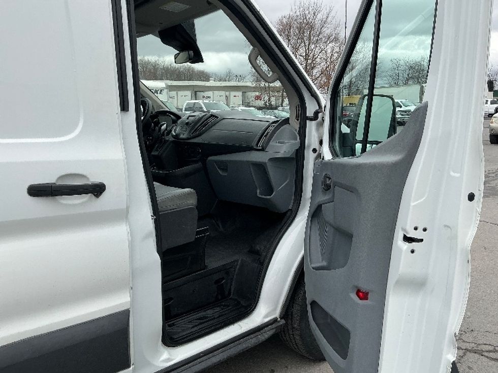 Cargo Van (Panel Van)-Light and Medium Duty Trucks-Ford-2017-Transit 250-Wilkes Barre-PA-113,671\n\t\tmiles-$ 26,250 - Image 19
