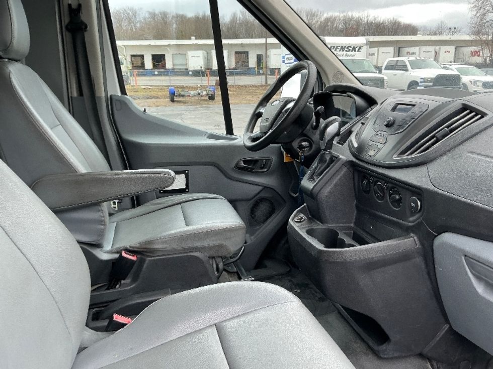 Cargo Van (Panel Van)-Light and Medium Duty Trucks-Ford-2017-Transit 250-Wilkes Barre-PA-113,671\n\t\tmiles-$ 26,250 - Image 21