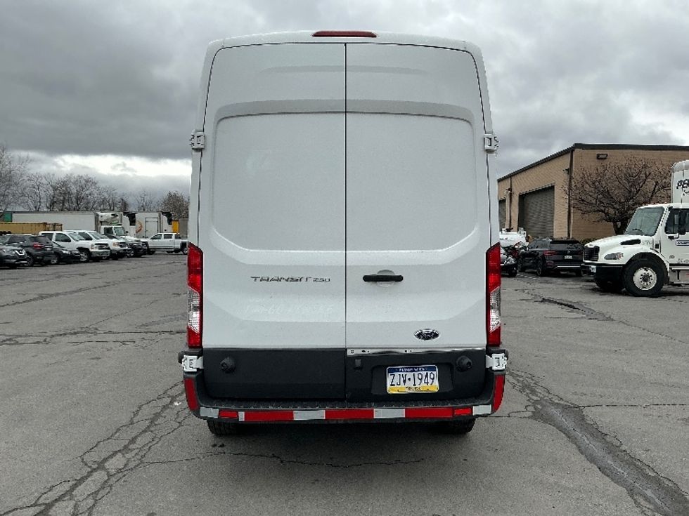 Cargo Van (Panel Van)-Light and Medium Duty Trucks-Ford-2017-Transit 250-Wilkes Barre-PA-113,671\n\t\tmiles-$ 26,250 - Image 7