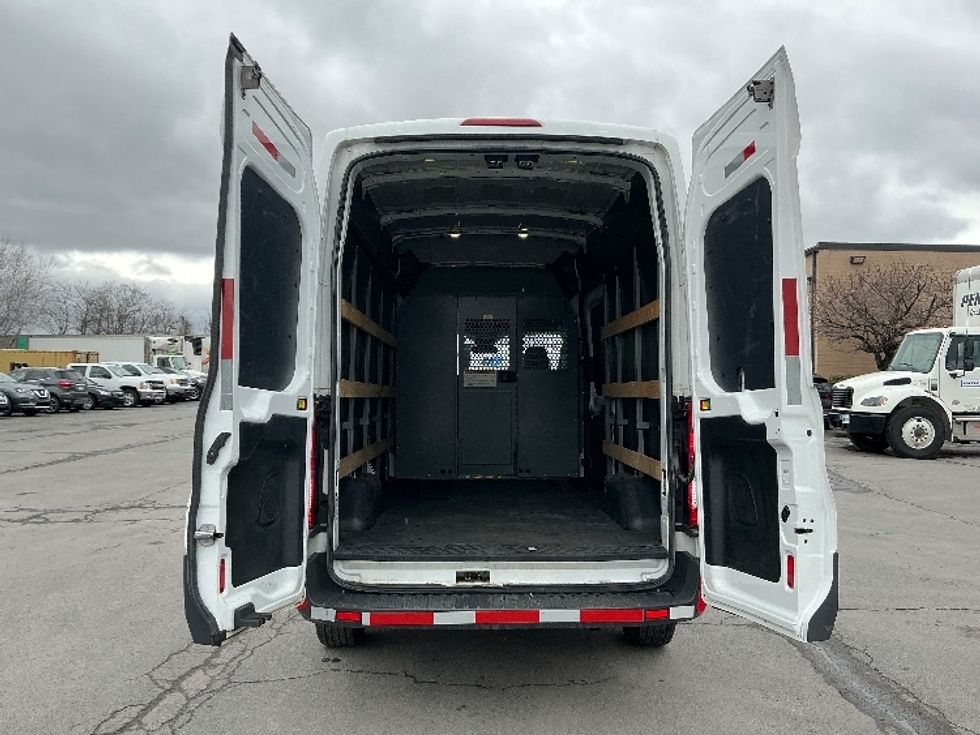 Cargo Van (Panel Van)-Light and Medium Duty Trucks-Ford-2017-Transit 250-Wilkes Barre-PA-113,671\n\t\tmiles-$ 26,250 - Image 8