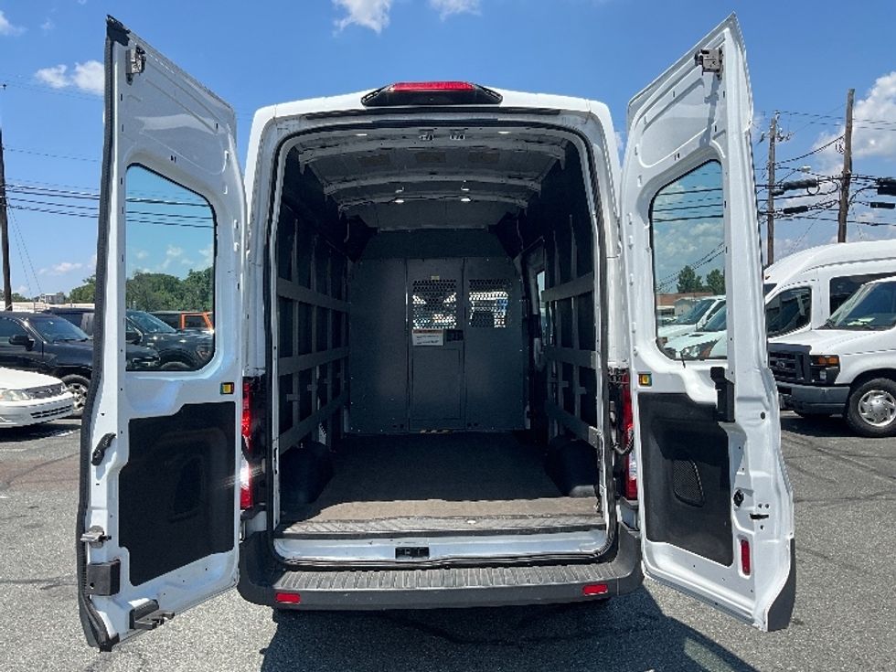Cargo Van (Panel Van)-Light and Medium Duty Trucks-Ford-2018-Transit 250-Capitol Heights-MD-31,637\n\t\tmiles-$ 38,000 - Image 8