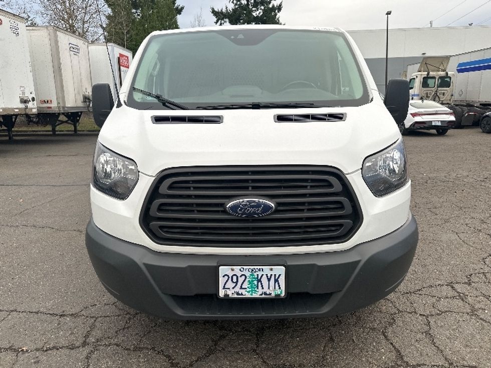 Cargo Van (Panel Van)-Light and Medium Duty Trucks-Ford-2018-Transit 250-Clackamas-OR-86,950\n\t\tmiles-$ 24,500 - Image 2