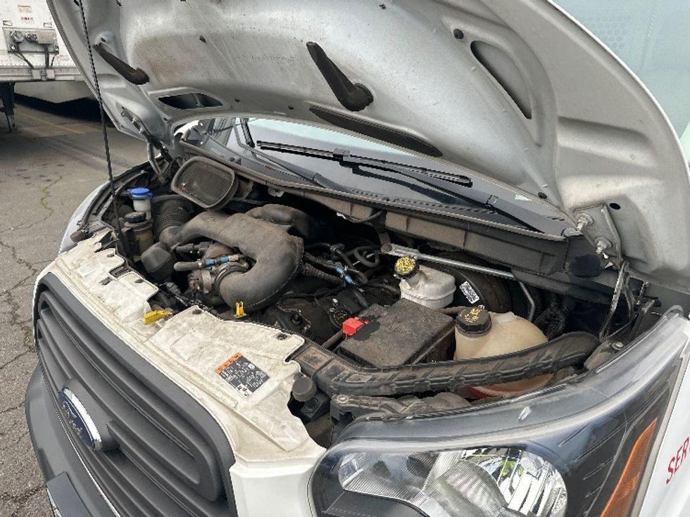 Cargo Van (Panel Van)-Light and Medium Duty Trucks-Ford-2018-Transit 250-Clackamas-OR-86,950\n\t\tmiles-$ 24,500 - Image 23