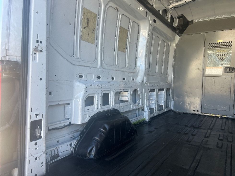 Cargo Van (Panel Van)-Light and Medium Duty Trucks-Ford-2018-Transit 250-Cranbury-NJ-147,249\n\t\tmiles-$ 24,500 - Image 11