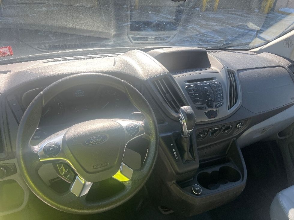 Cargo Van (Panel Van)-Light and Medium Duty Trucks-Ford-2018-Transit 250-Cranbury-NJ-147,249\n\t\tmiles-$ 24,500 - Image 17
