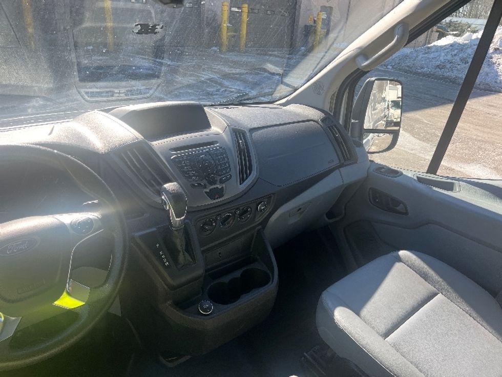 Cargo Van (Panel Van)-Light and Medium Duty Trucks-Ford-2018-Transit 250-Cranbury-NJ-147,249\n\t\tmiles-$ 24,500 - Image 18